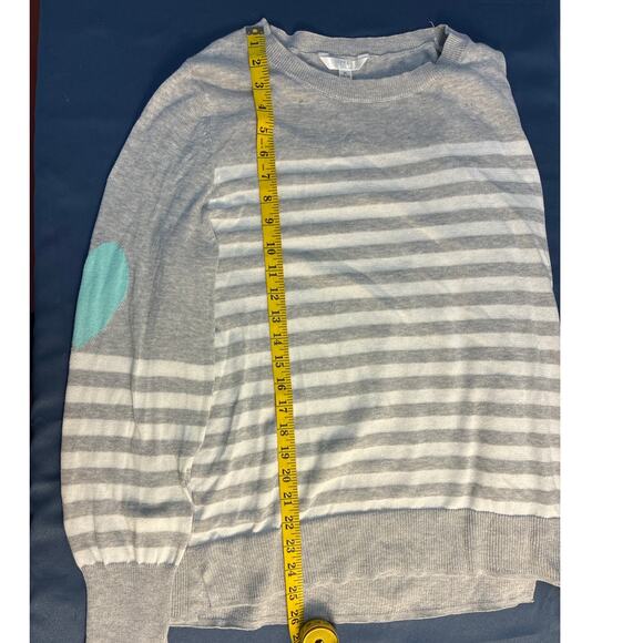 Time And Tru Gray And White Striped Women's Sweater with Teal Hearts On Sleeves - Picture 5 of 7